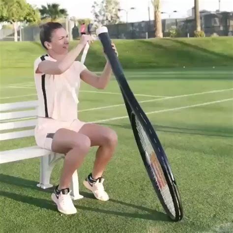 Simona halep is one of the top women's tennis players in the world and is riding high entering the 2018 wimbledon championships at all england lawn tennis and croquet club in london. Simona Halep FanSpace on Twitter: "Looks like @Simona ...