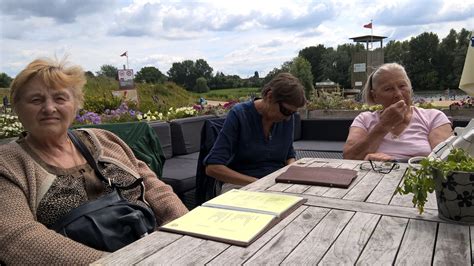 Het ligt langs de ringvaart, de leie en de watersportbaan. Gwy op wandel: Surplussers aan de Blaarmeersen