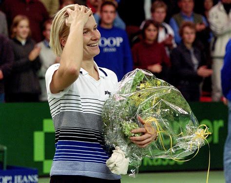 Czech tennis star jana novotna, who won the 1998 wimbledon title, has died at the age of 49 after a long fight with cancer. Wimbledonwinnares Jana Novotna (49) overleden | Foto | AD.nl