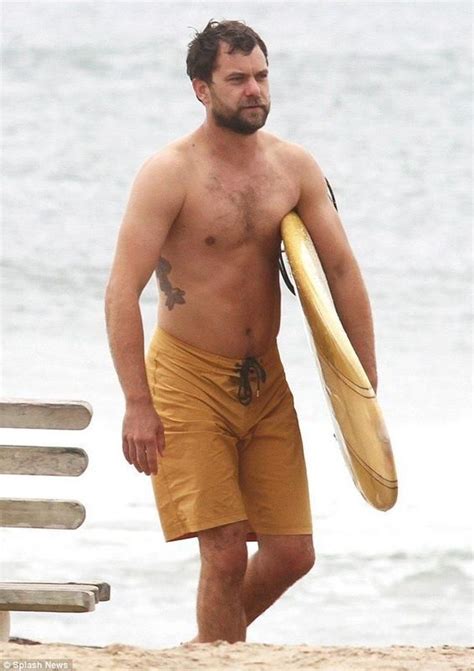 After first gaining national recognition in the mighty ducks, joshua jackson went on to become a bona fide star with his role on the hit show, dawson's creek. Joshua Jackson Net Worth | Surfer dude, Jackson, American ...