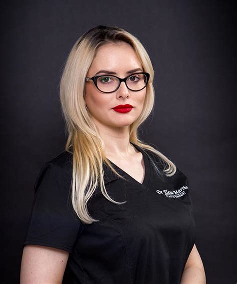 Andreea bălan îi ia apărarea faimoasei elena marin în duelul acuzațiilor din curtea survivor 2021. Echipa si colaboratori - Doctor Elena Martin, Chirurgie ...