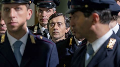 Il traditore, che narra le vicende di tommaso buscetta, mafioso e successivamente collaboratore di la frase cult di questa singolare serata è stata quella di favino, che ha raccontato come una. Il Traditore, Pierfrancesco Favino è Tommaso Buscetta ...