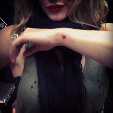 The jets are back in action monday. Les nouveaux tatouages de Hilary Duff | Hollywoodpq.com