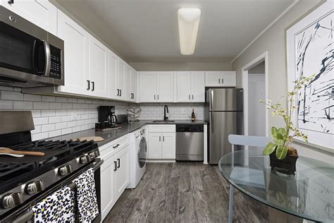 Our 2 bedroom apartments for rent in fairfax, virginia are offered with utilities included. Circle Towers Apartments - Fairfax, VA | Apartments.com