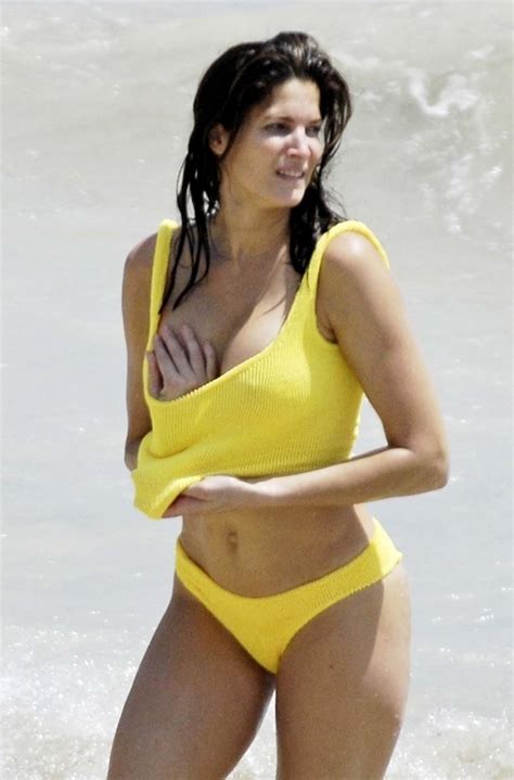 Stephanie mcmahon exposed due to nip slip on live tv: Boobslip and nipslip of Stephanie Seymour | The Fappening ...