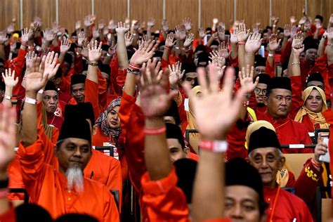 Timbalan presiden parti bersatu sabah (pbs) keluar parti. Ahli keluar parti proses pemutihan Bersatu | Wadah Baru