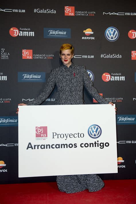 В blogger от януари 2016 г. Bimba Bosé - Cuélate en la 5º Gala Sida de Barcelona - TELVA.com