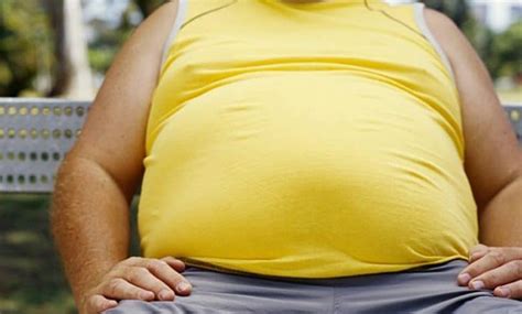 Bagi penduduk malaysia, pengambilan makanan segera yang berlebihan telah mengakibatkan masalah obesity dan kegemukan. Trend obesiti di Malaysia menggerunkan — Suara Merdeka