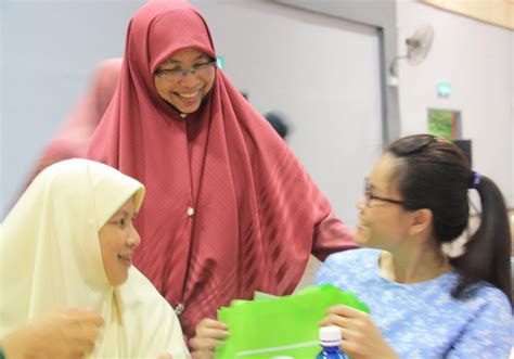 Jadual shah alam doa islam, subuh, tengah hari, petang, maghribi dan makan malam. Muslimat PAS Terus Dekati Pengundi Cina - Berita Parti ...