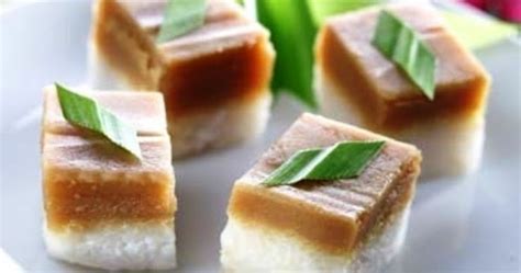 Ketan srikaya atau biasa disebut srikaya pulut merupakan salah satu jenis kue basah yang digemari oleh banyak orang, ciri khas kue ini adalah adanya nasi . wisata kuliner indonesia: RESEP KUE SRIKAYA KETAN ATAU ...