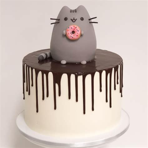 We recently celebrated our kitty's first birthday! pusheen cake - Google Search in 2019 | Pusheen cakes, Birthday cake, 8th birthday cake