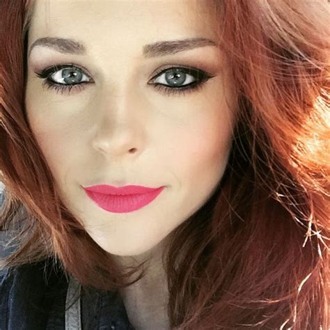 Ebony eyes is a 1983 hit r&b/soul single recorded by american singers rick james and smokey robinson for the gordy (motown) label. Erin Robinson's Clevver Grammys Makeup. Bold hot pink lip ...