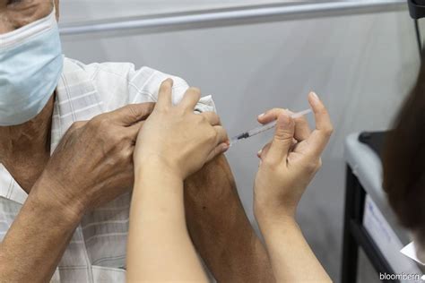 Jun 19, 2021 · singapore said it is awaiting critical data from sinovac before including it in the national vaccination programme. Malaysia Lies Trapped Between Covid and Deadlock - Flipboard