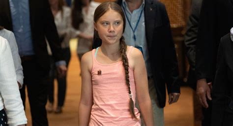 Greta tintin eleonora ernman thunberg ˈɡreːˌta ˈtʉːnˌbærj anhören? „Anderssein ist eine Superkraft": Klima-Ikone Greta ...