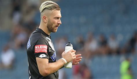 İzmir ekibi, anderlecht'te forma giyen belçikalı orta saha oyuncusu peter zulj'i kadrosuna kattı. SK-Sturm-Graz-Akteur Peter Zulj: "Es hat sehr viele ...