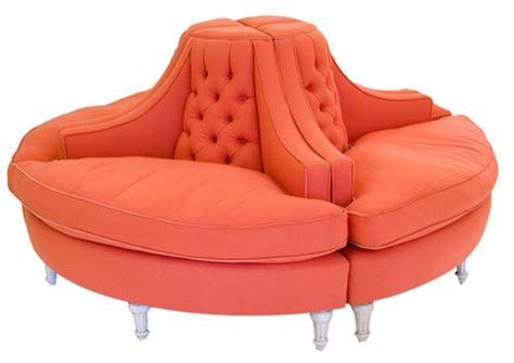 Love the idea of circular seating for an outdoor ceremony. 8 Tips for People Who Love Round Sofas