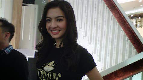 Raline shah tempat, tarikh lahir : Foto Hot Syahrini Terbaru: Biodata Raline Shah 5cm dan ...