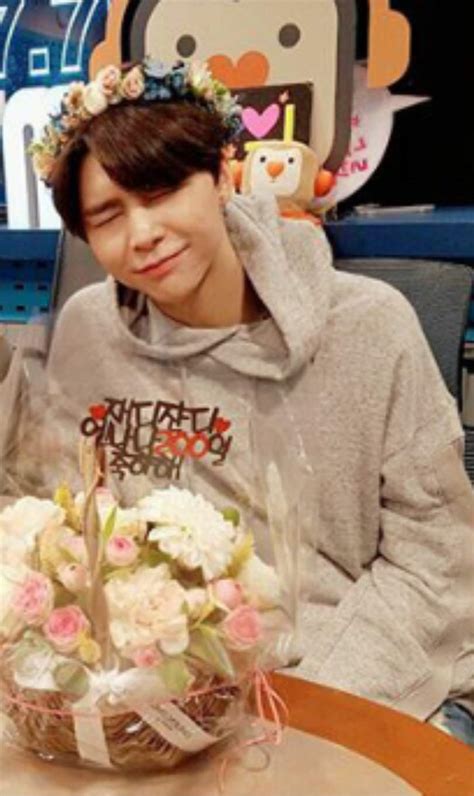 Beautiful bouquets and floral arrangements delivered by the best florists throughout kenmore. 10 Idols Rocking Flower Crowns That Will Make Your Heart ...