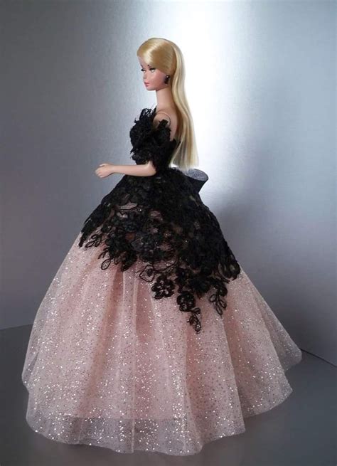 Barbie puppen barbie kleider schöne kleider barbie hochzeitskleid barbie sachen lila flieder ballkleid handarbeit kinder. Speelgoed en spellen Barbie Kleid Hochzeitskleid Kleider ...