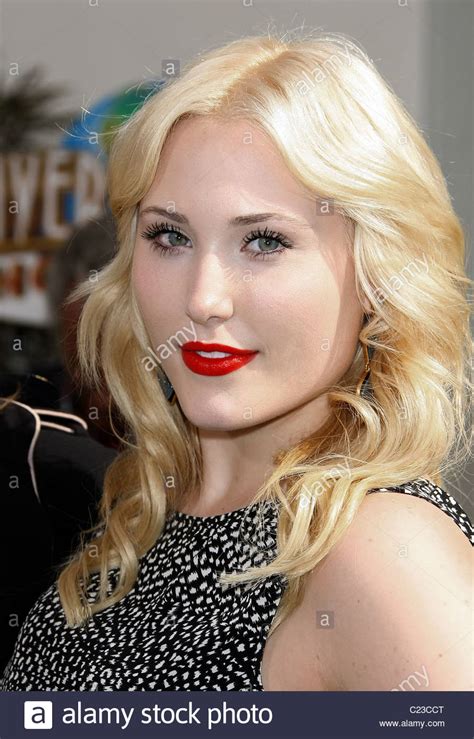 5 things to know about david's daughter & 1st 'curve model' to pose in. HAYLEY HASSELHOFF Salto. Estreno Mundial UNIVERSAL ...