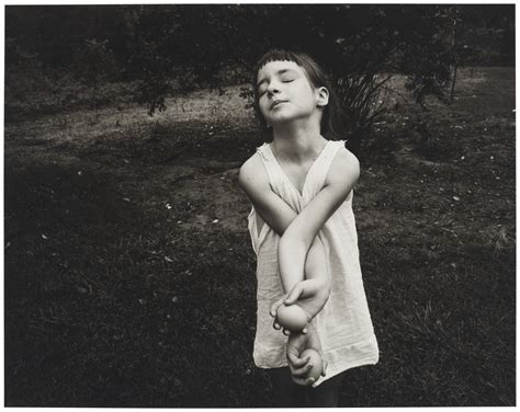 Gowin presenta la bocina amplificada glosnik, esta bocina es un modelo reciente que contiene lo más nuevo en tecnología en el mercado de bocinas. EMMET GOWIN (B. 1941), Nancy Wells, Danville, Virginia ...