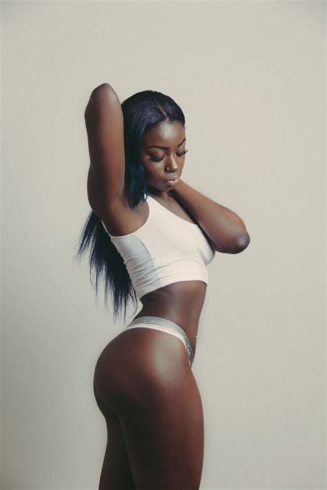 Only the best and interesting amateur photos of young beauties. Black Beauties, You Are Beautiful! - Romance (3) - Nigeria