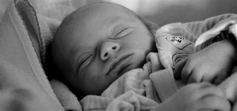 Tips For Handling Your Newborn | Parenting Hub