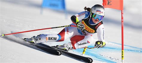 Official profile of olympic athlete corinne suter (born 27 sep 1994), including games, medals, results, photos, videos and news. Corinne Suter holt WM-Bronze im Super-G | Swiss Ski