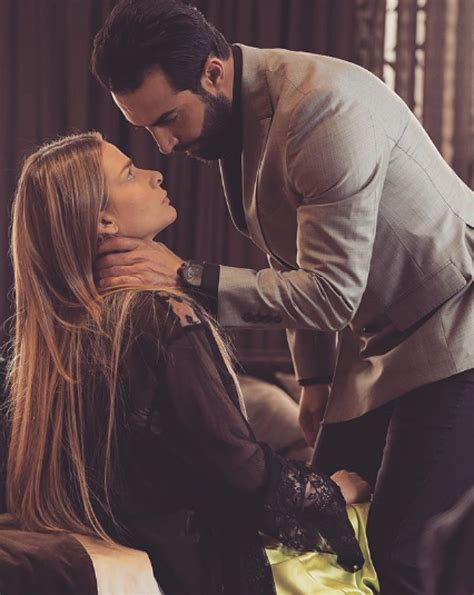 ردت الفنانة اللبنانية باميلا الكيك على سؤال صعب وجهه لها الممثل السوري باسم ياخور في برنامجه (أكلناها)، الذي يعرض عبر قناة (لنا) سأل باسم باميلا: بالصور - باميلا الكيك راقصة في رمضان... وماذا كشفت عن ...