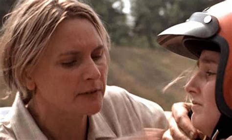 Von 1983 bis 1990 war sie mit dem regisseur und schauspieler geoffrey edwards verheiratet. Denise Crosby: Why She Really Quit Star Trek And Why She ...