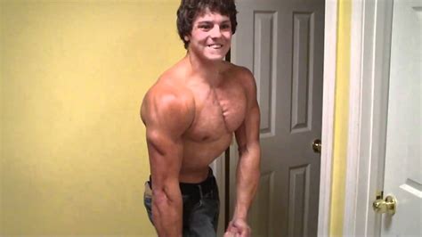 A seventeen year old teen can't use tinder. 17 year old bodybuilder blake stockwell - YouTube