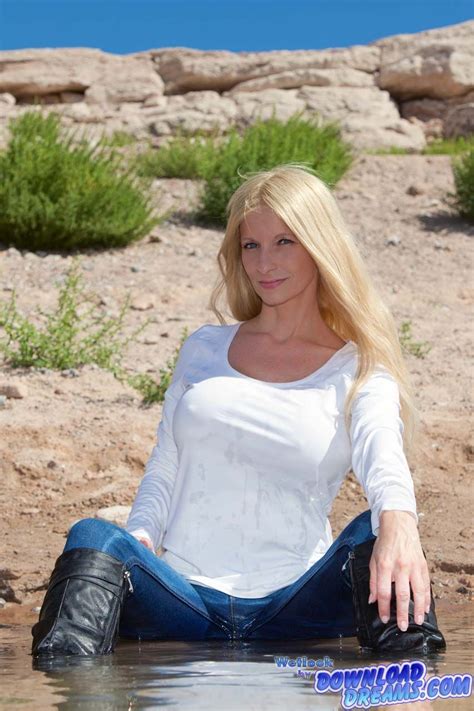 It seems that no one, including myself. Forum :: View topic - Michelle at the lake in Levis Jeans ...
