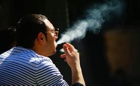 Tahukah anda rokok menghasilkan 2 bahan kimia utama yang mencemarkan. Kesan Merokok Kepada Bumi Selain Dari Menjejaskan ...