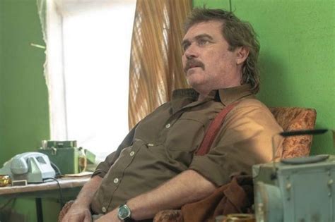 Burada, valery khodemchuk'un biyografisi çernobil nükleer enerji santraliyle yakından bağlantılı olan sovyet ordusu'ndaki görevinden sonra komsomol 2008 yılında ukrayna, valery khodemchuk aleyhindeki adaletsizliği ve kazanın ortadan kaldırılmasındaki rolünü ortadan kaldırdı ve üçüncü. Chernobyl viewers in meltdown after spotting EastEnders ...