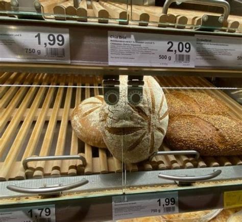 اتفقت مديرية التموين بمطروح، مع شعبة المخابز والمسؤولين عن الغرفة التجارية، أن يباع سعر رغيف الخبز الحر خارج منظومة الخبز بسعر 50 قرشا للرغيف. لوك توايس (15 صورة) - Hambarib