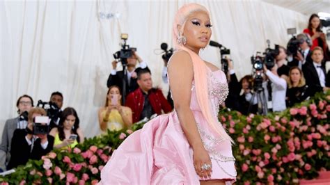 Nicki minaj announced she is pregnant with a photo on her instagram. Nicki Minaj's mother celebrates her daughter's 38th ...