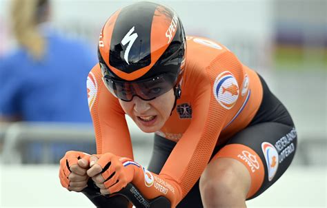 Anna van der breggen is a dutch professional road bicycle racer, who currently rides for uci women's worldteam sd worx. En Anna van der Breggen doet van SWOESJ - HP/De Tijd