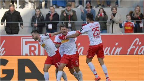 Le deseamos una agradable transmisión en vivo: VIDEO: 2. Bundesliga: SSV Jahn Regensburg schlägt den VfL ...