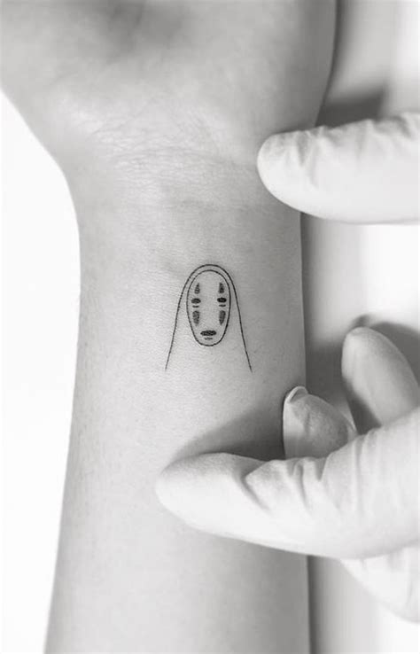 According to the wikipedia, the traditional japanese tattoo is. Minimalist Simple Japanese Tattoo Designs - Best Tattoo Ideas