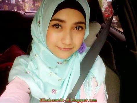 Cara edit background foto studio sini via studiosini.com. Koleksi Awewek Bandung Cantik Bening Berjilbab Terkini ...