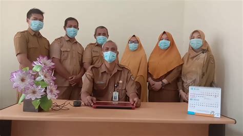 Ramai dalam kalangan kita mengambil kesempatan mengucapkan pantun dan ucapan selamat hari lahir sebagai tanda ingatan buat mereka. SELAMAT HARI JADI KABUPATEN KAYONG UTARA YANG KE-13 - YouTube