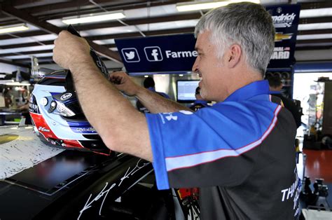 Nov 13, 2020 · the relative salaries depend on the importance and pressure of the pit crew member's particular role. Fast Five: Get to know the No. 5 team car chief | Hendrick ...