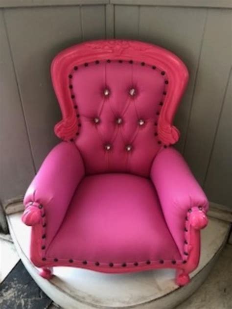 Driving the largest city in new england. THRONE CHAIR CHILD PINK Rentals Boston MA, Where to Rent ...