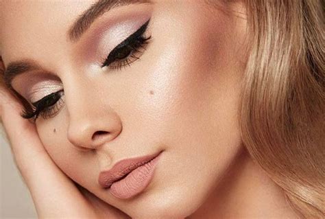 This is what a full CAKE FACE looks like 😍 SHOP the menu ...