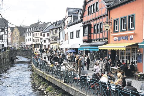 Dabei weht der wind aus südlicher richtung und die niederschlagswahrscheinlichkeit beträgt 4 %. Bad Münstereifel in Bildern | Express.de