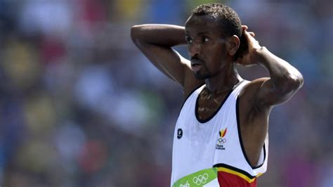 Belgium star bashir abdi was struggling to get over the line and win a bronze in a tussle with kenyan lawrence cherono. Marathon de Rotterdam: Bashir Abdi se classe 8e de son ...