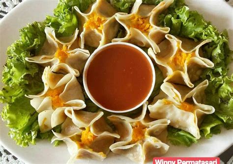 Resep dimsum ayam udang yang cantik ini buatnya sangat mudah , bisa buat resep jualan (resep siomay. Resep 05. Dim Sum Ayam Udang #BikinRamadanBerkesan oleh Winny Permatasari - Cookpad