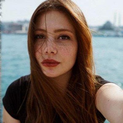 Eda taşpınar 'ın babası teoman taşpınar, moda deniz kulübü'nün başkanıdır. Eda Şölenci kimdir? Eda Şölenci nereli ve kaç yaşında ...