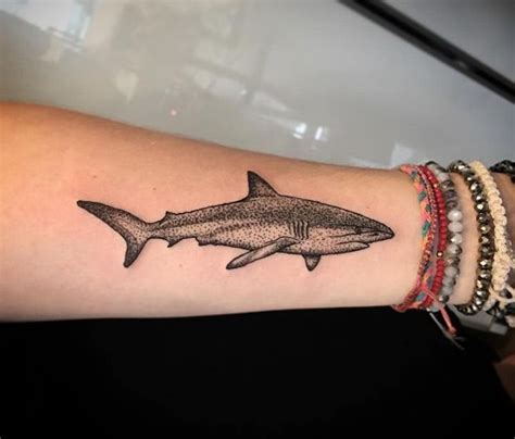 Henna shark tattoo on back shoulder. Dotwork+shark+tattoo+by+Black+Line+Studio | Sleeve tattoos ...
