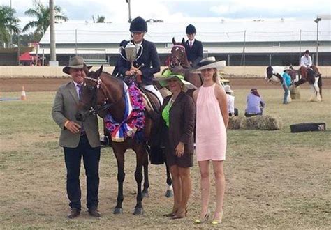 Odavad lennud marsruudil show low rockhampton. Saddleworld - A World of Difference